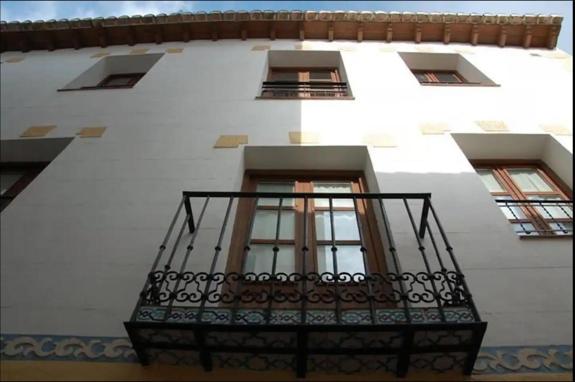 Apartamentos Centro Historico A Los Pies De La Alhambra グラナダ エクステリア 写真